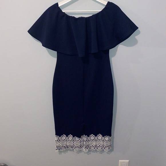 Brand new navy blue/ white dress with white lace at the end. Size M. - Picture 2 of 5